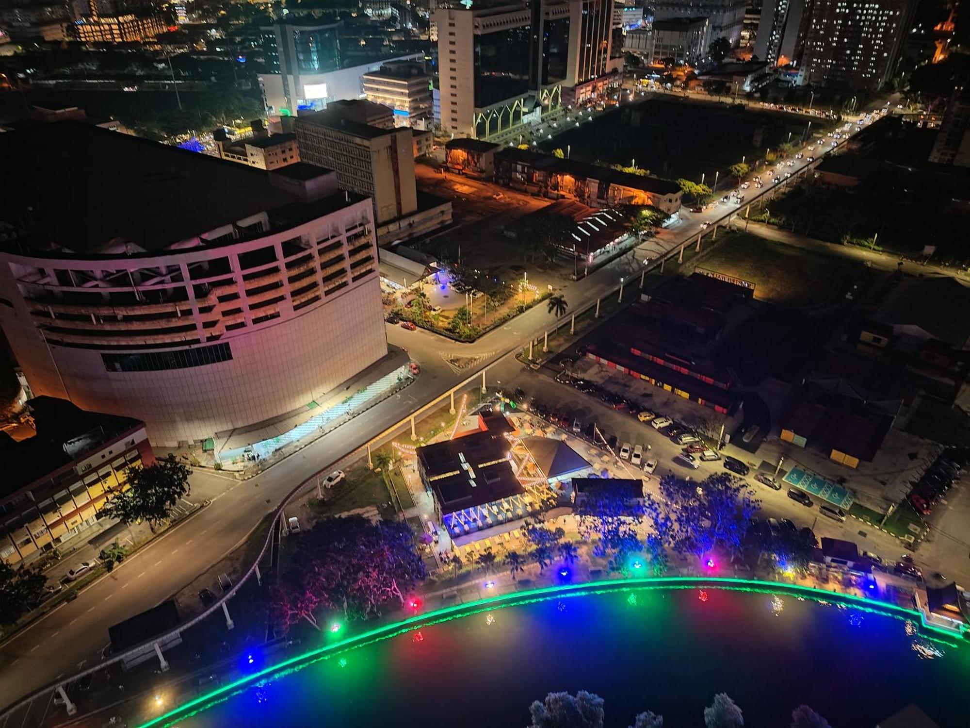 The Shore Residence Melaka Esterno foto