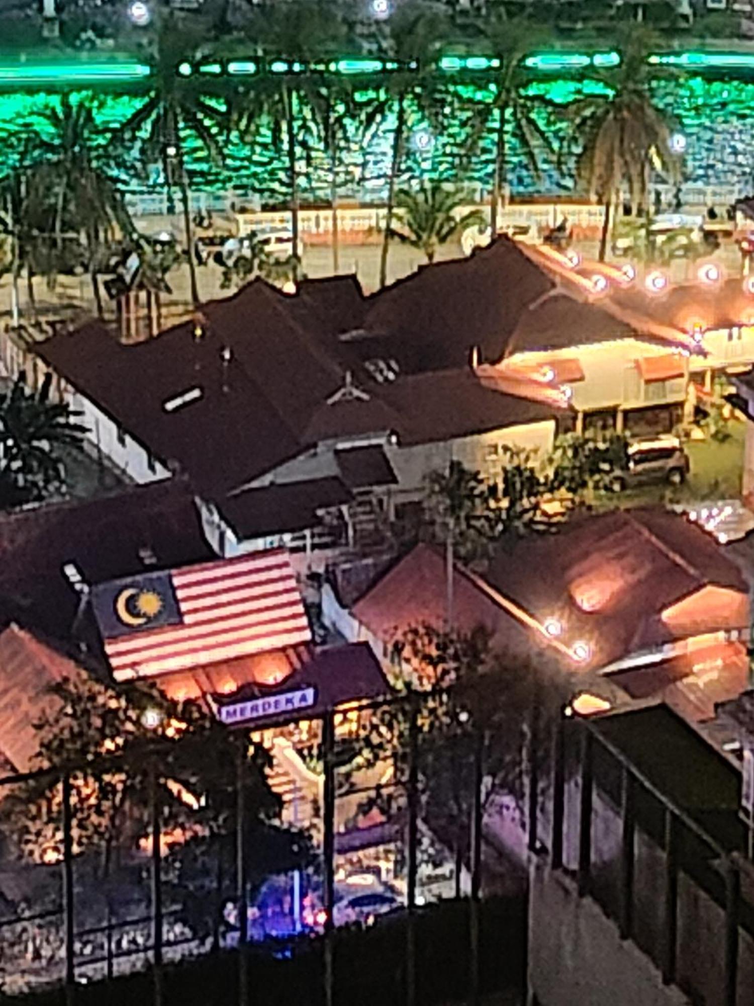 The Shore Residence Melaka Esterno foto