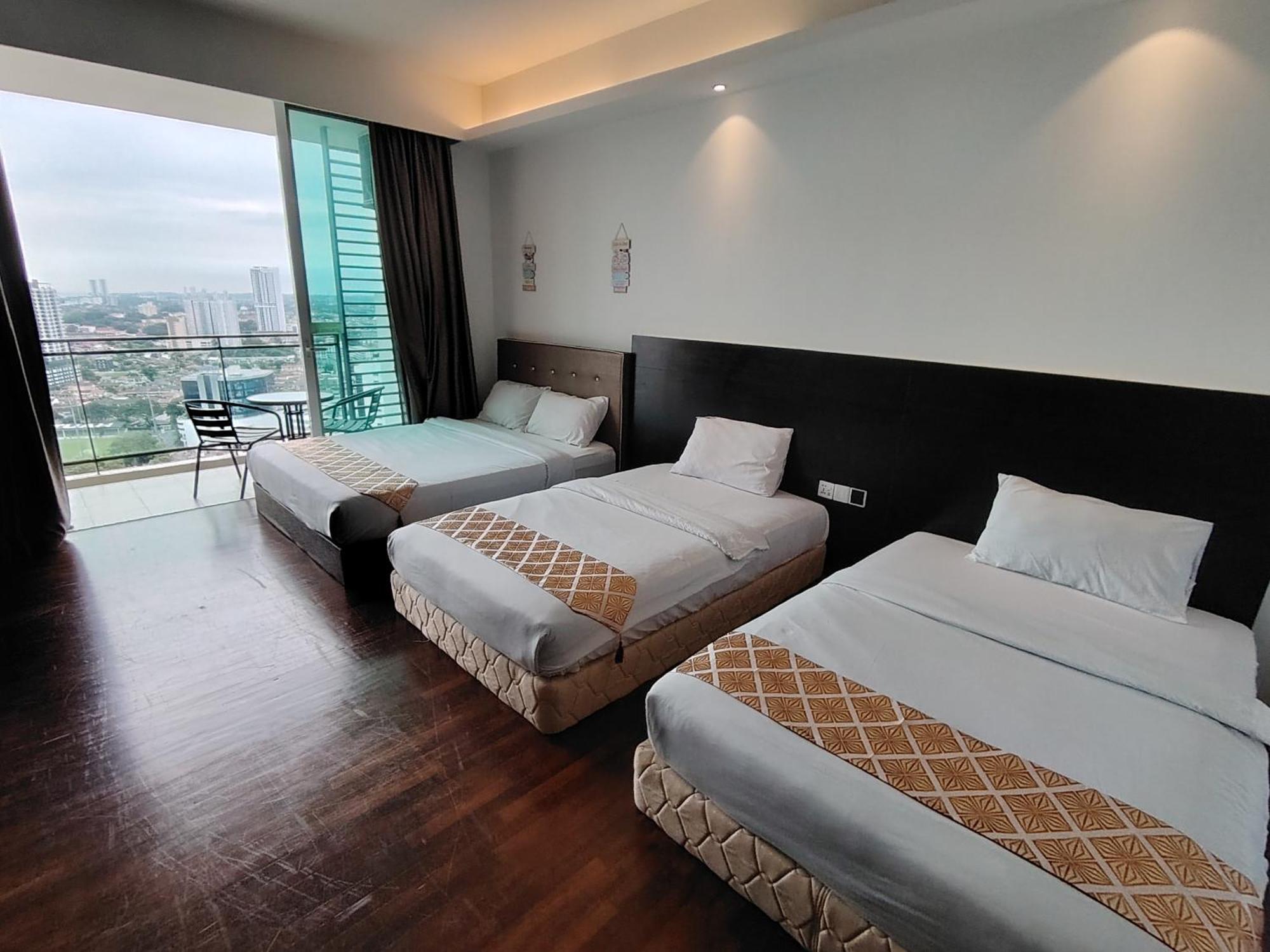 The Shore Residence Melaka Esterno foto