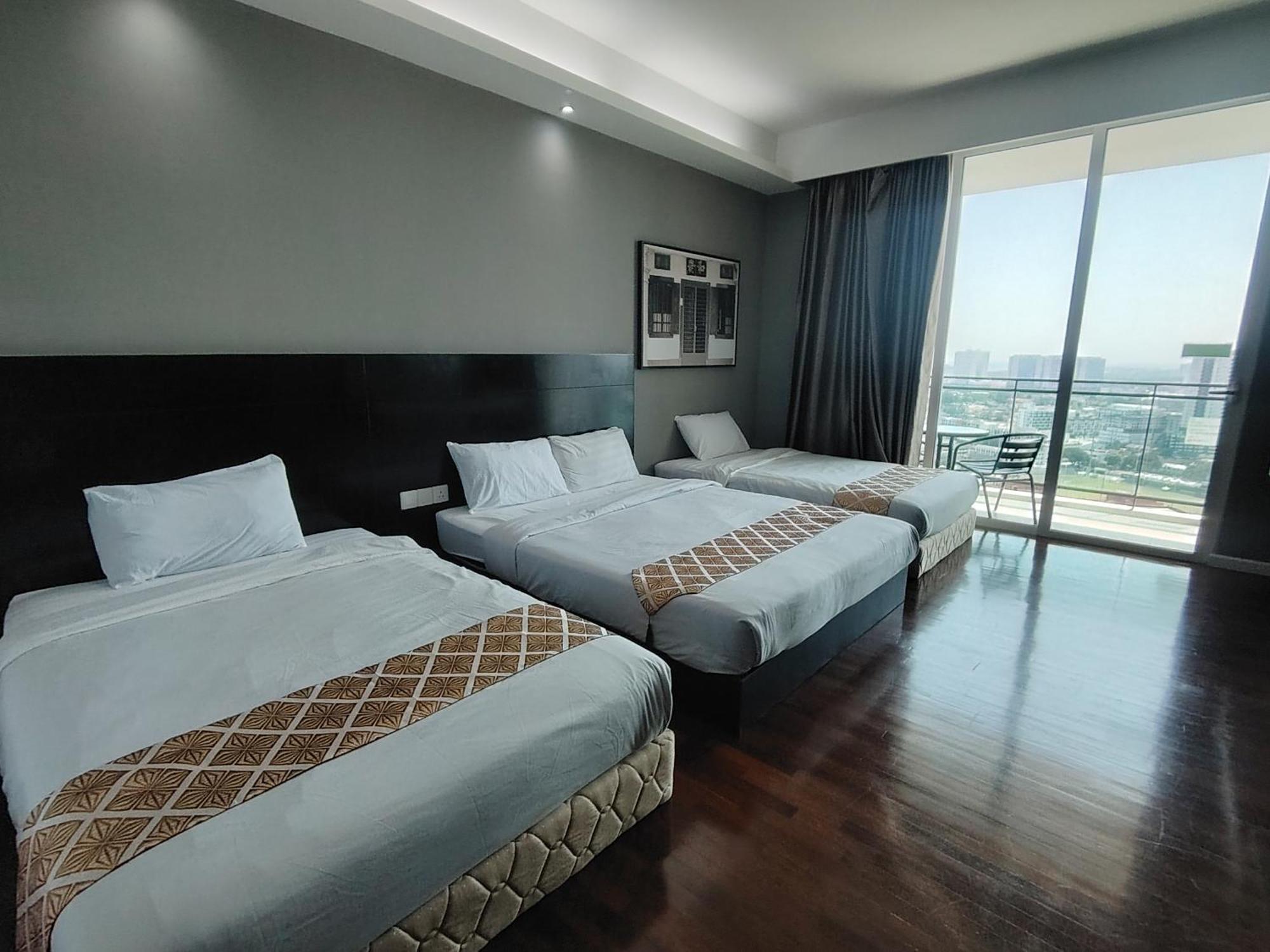 The Shore Residence Melaka Esterno foto