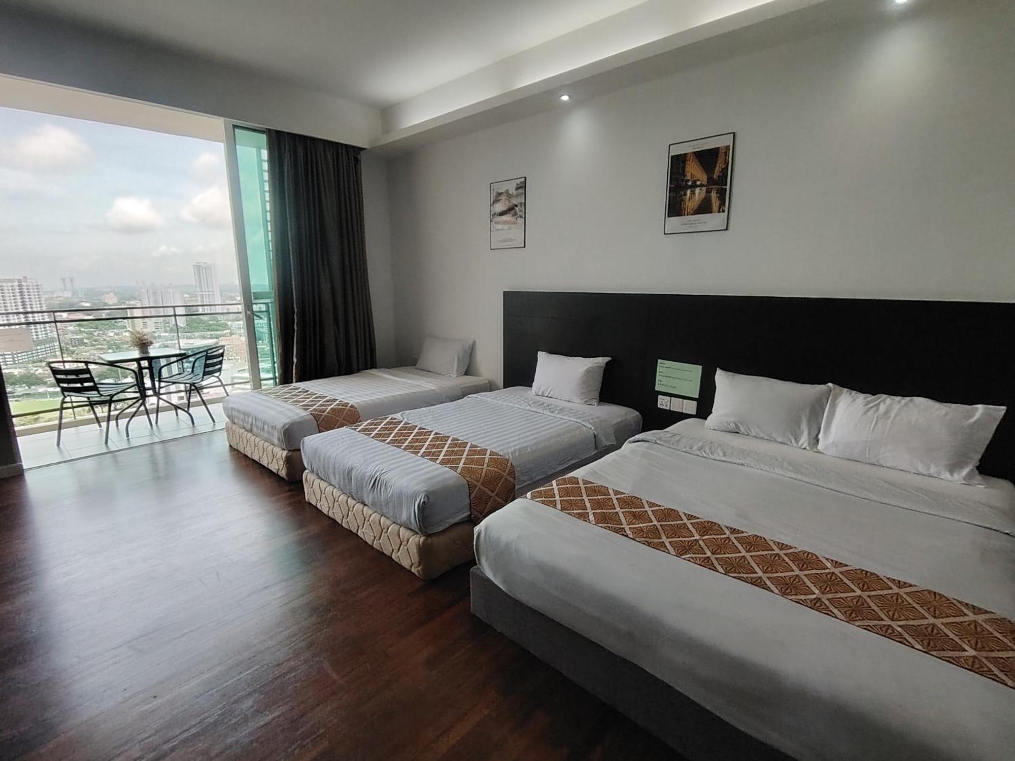 The Shore Residence Melaka Esterno foto