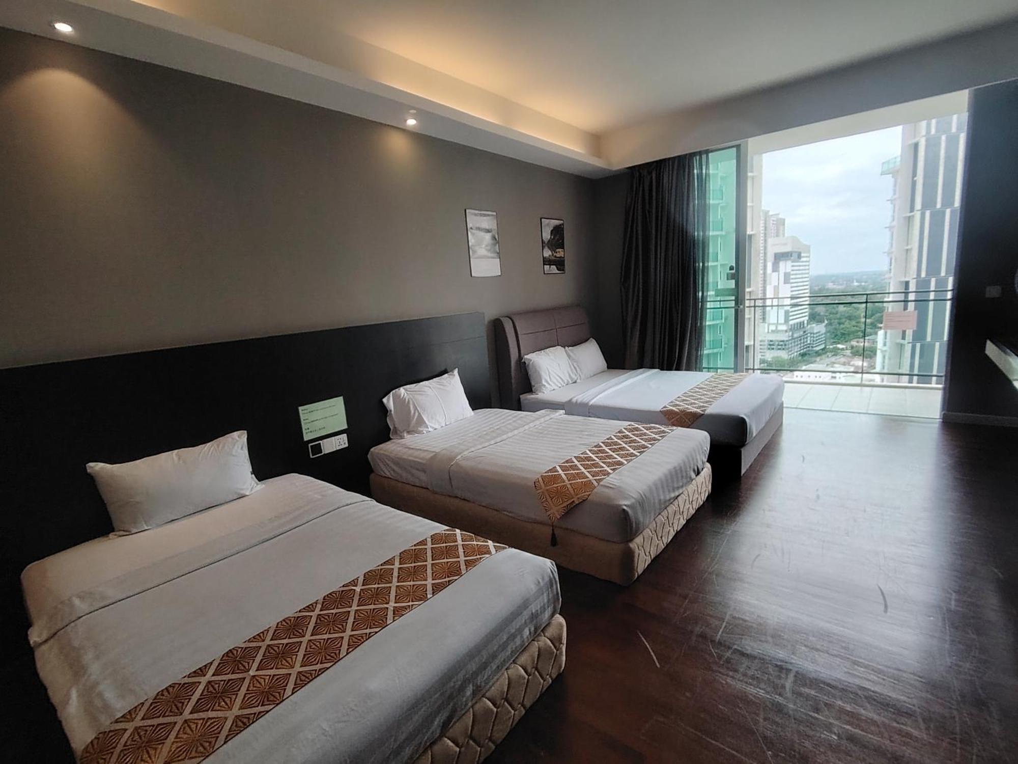 The Shore Residence Melaka Esterno foto