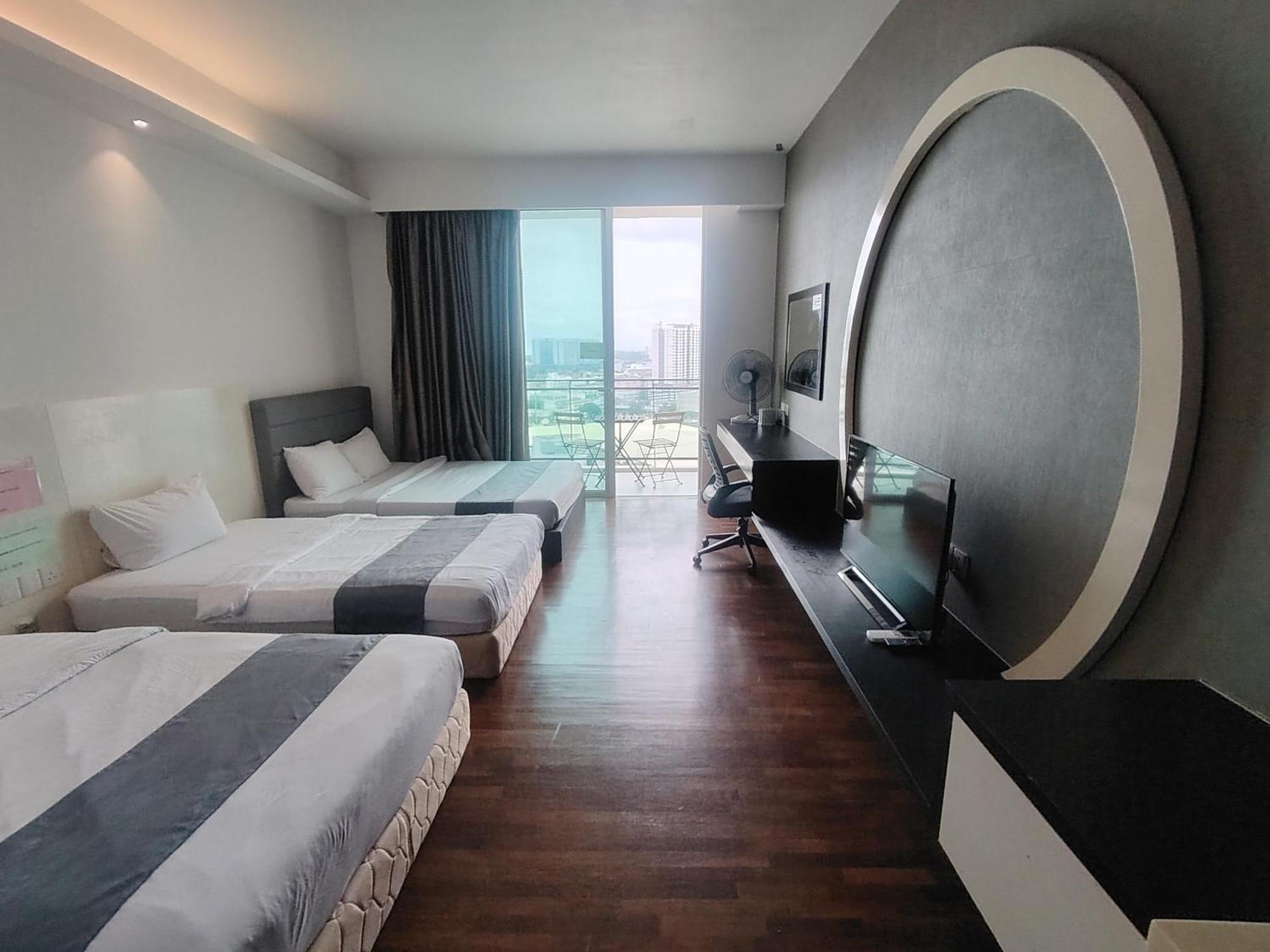 The Shore Residence Melaka Esterno foto